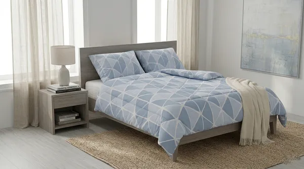 Home_Cent_Signature_Modern_Sky_Blue_Geometric_Single_Bed_Comforter_Set_?_3-Piece_All-Season_Bedding_with_Triangle_Mosaic_Print?Cool_Blue_Geometric_Pattern,_Breathable_All-Season_Comfort._Box-Stitch_Single_Bed_Comforter_?_Premium_Down-Feel_Insert_with_4_Corner_Tabs,_Machine_Washable_(Sky_Blue_Geometic)-230X150_CM-300GSM