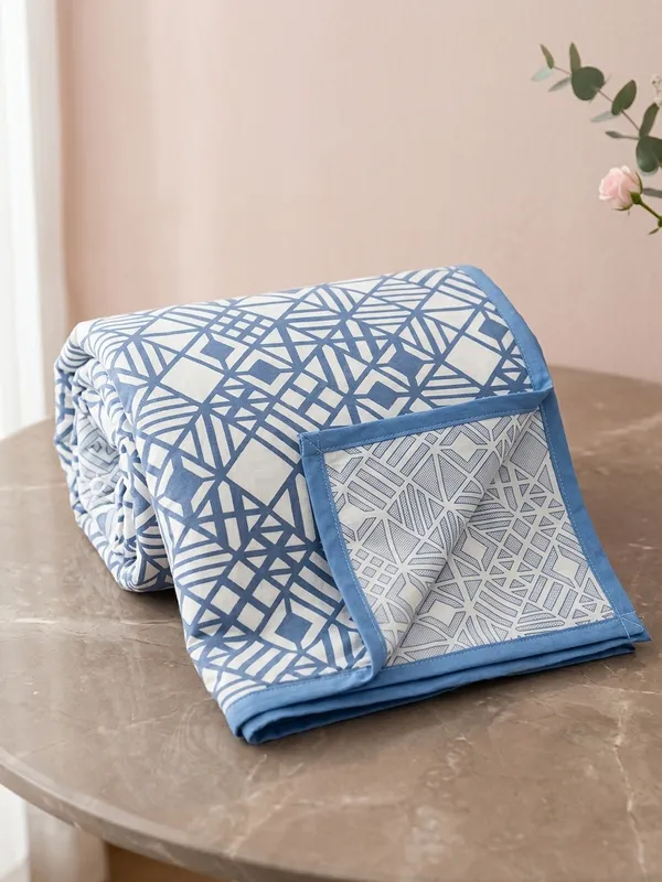 Dohar_Premium_100%_Cotton_Single_Bed_Geometric_Framework,_All_Season_Reversible_Blanket,_Soft,_Lightweight_And_Breathable_Ac_Dohar/Quilt/Blanket/For_Bed_Aqua_Blue