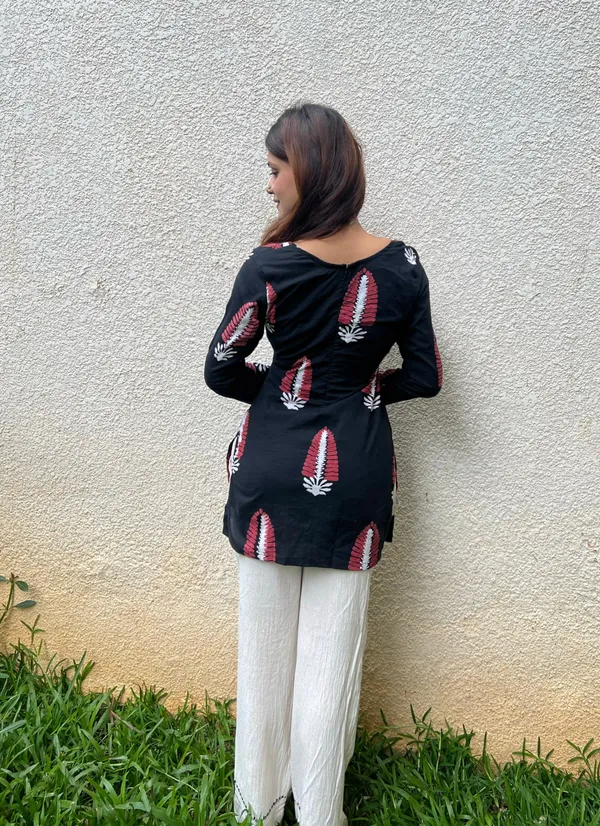 Black_Hand_Block_Printed_Pure_Cotton_Short_Kurti_For_Women