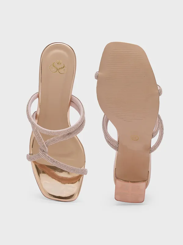 Women_Block_Party_Sandals