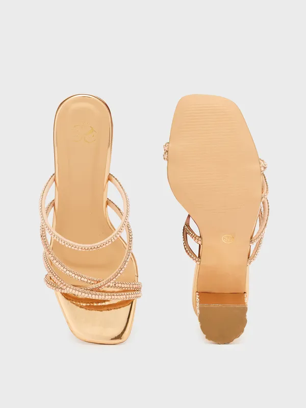 Women_Block_Party_Sandals