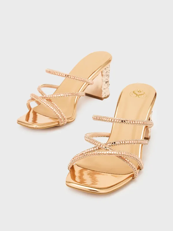 Women_Block_Party_Sandals