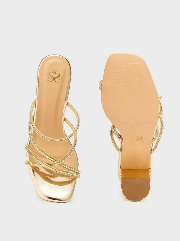 Women_Block_Party_Sandals