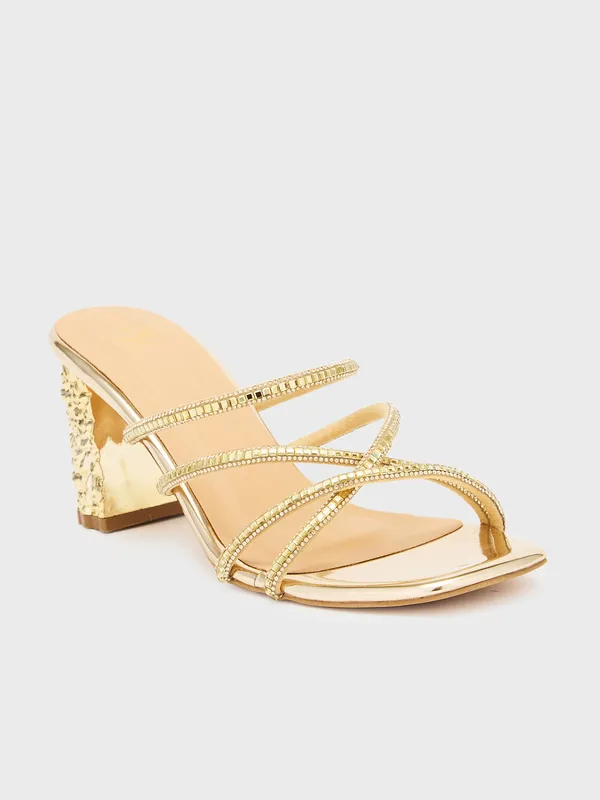 Women_Block_Party_Sandals