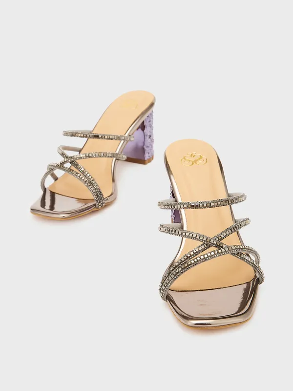 Women_Block_Party_Sandals
