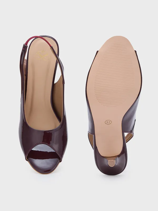 Women_Slim_Smart_Casual_Sandals