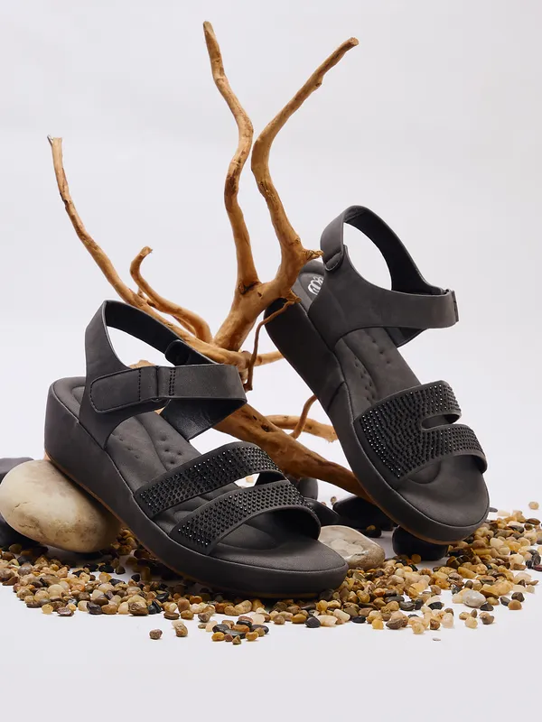 Women_Platform_Smart_Casual_Sandals