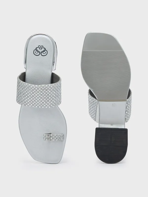 Women_Ethnic_Sandals