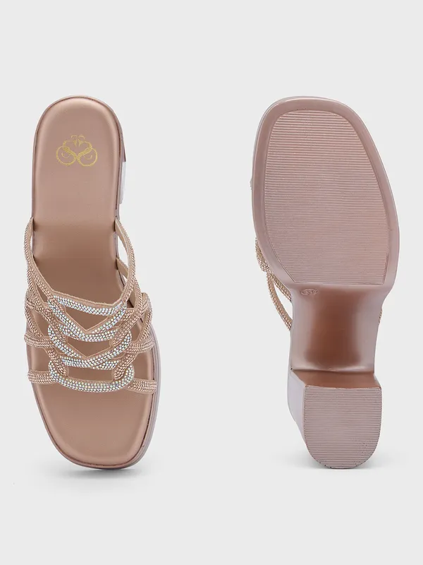Women_Block_Party_Sandals