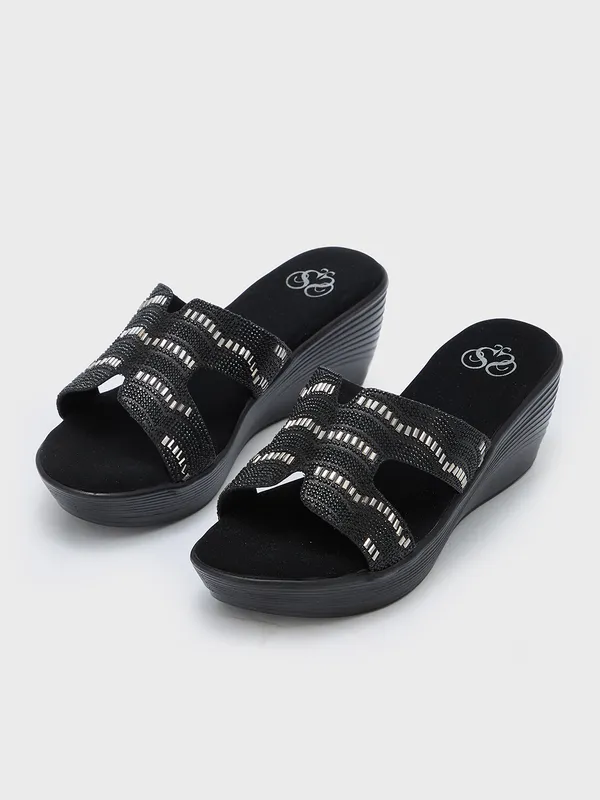 Women_Smart_Casual_Sandals