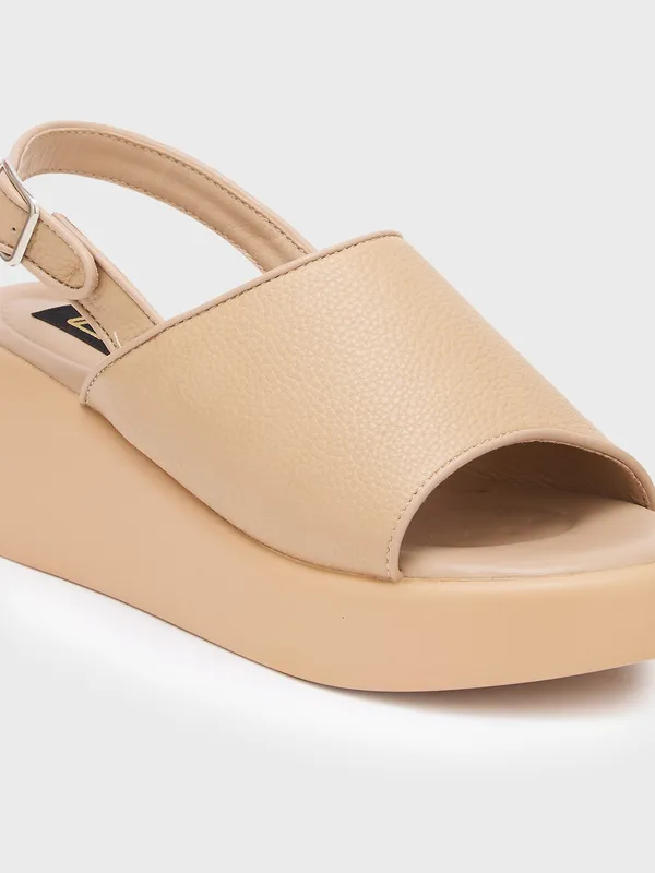 Women_Platform_Smart_Casual_Sandals
