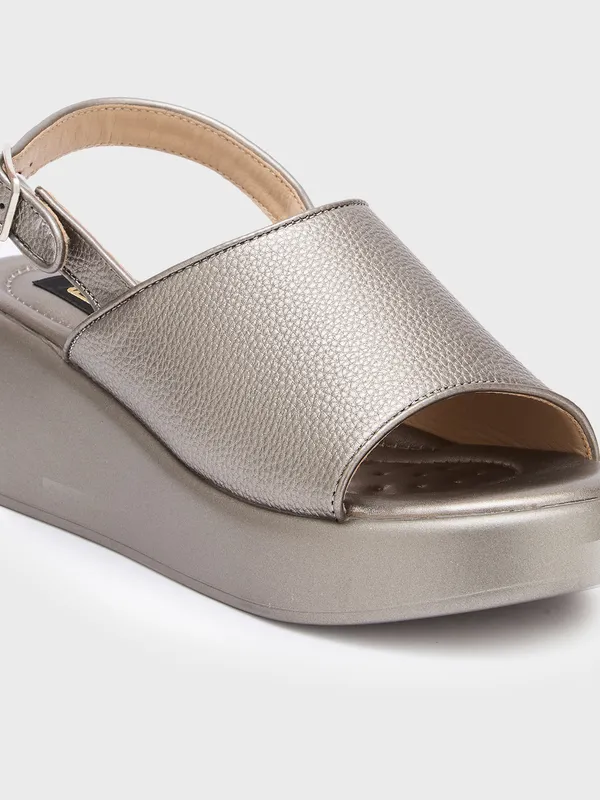 Women_Platform_Smart_Casual_Sandals