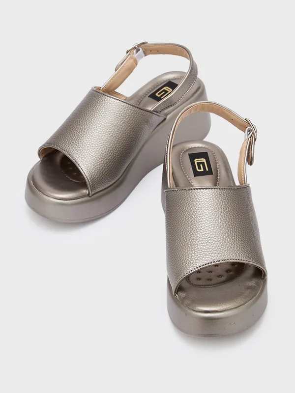Women_Platform_Smart_Casual_Sandals