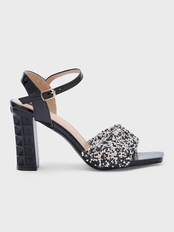 Women_Block_Party_Sandals