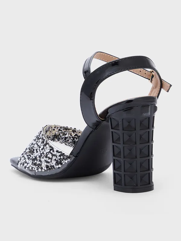 Women_Block_Party_Sandals