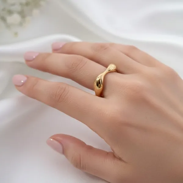Gold_Alloy_Steel_Premium_Ring_For_Women