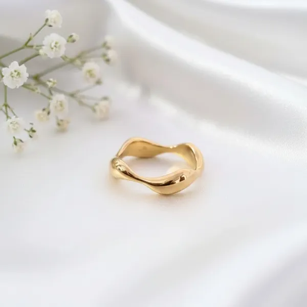 Gold_Alloy_Steel_Premium_Ring_For_Women