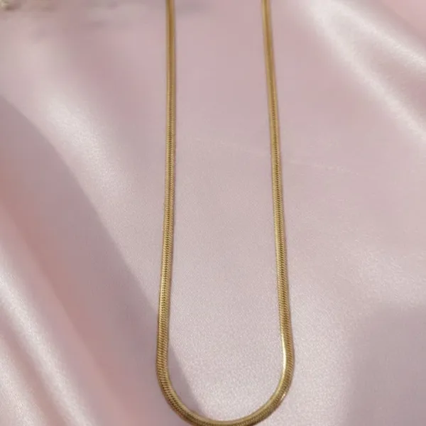 Gold_Alloy_Steel_Premium_Chain_For_Women
