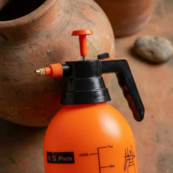 Orange_Plastic_And_Brass_Garden_Sprayer_For_Gardening