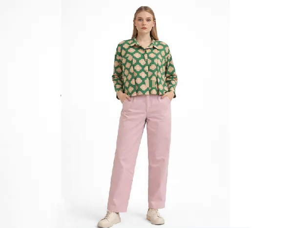Womens_Retro_Floral_Crop_Shirt_With_Oversized_Pockets_|_Green_Statement_Crop_Shirt