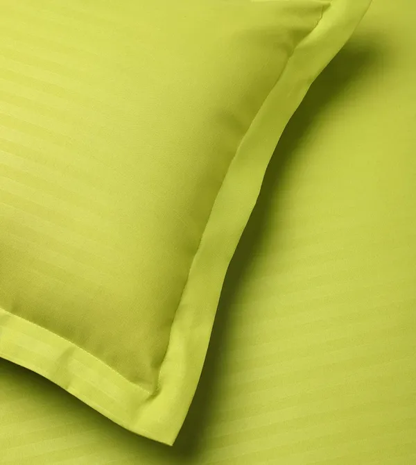 Multicolor_Microfiber_Striped_Bedsheet_With_Pillow_Covers