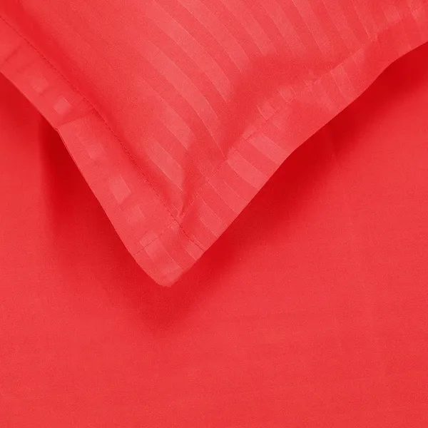 Red_Microfiber_Double_Bed_Sheet_With_Pillow_Covers