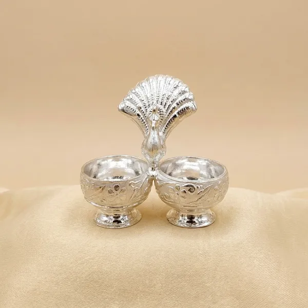 Germen_Silver_Plated_Decorative_Diya_Holder_With_Shell_Design