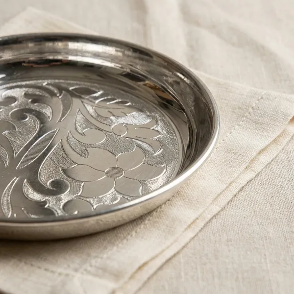 Germen_Silver_Plated_Decorative_Bowl_With_Intricate_Peacock_Design
