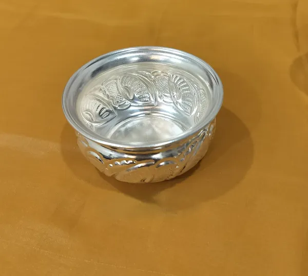 Germen_Silver_Plated_Decorative_Bowl_With_Embossed_Design