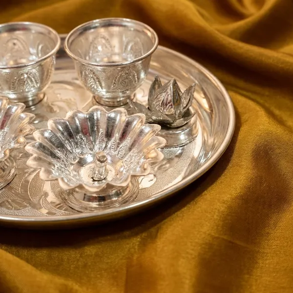 Germen_Silver_Pooja_Thali_Set_With_Diyas_And_Glasses