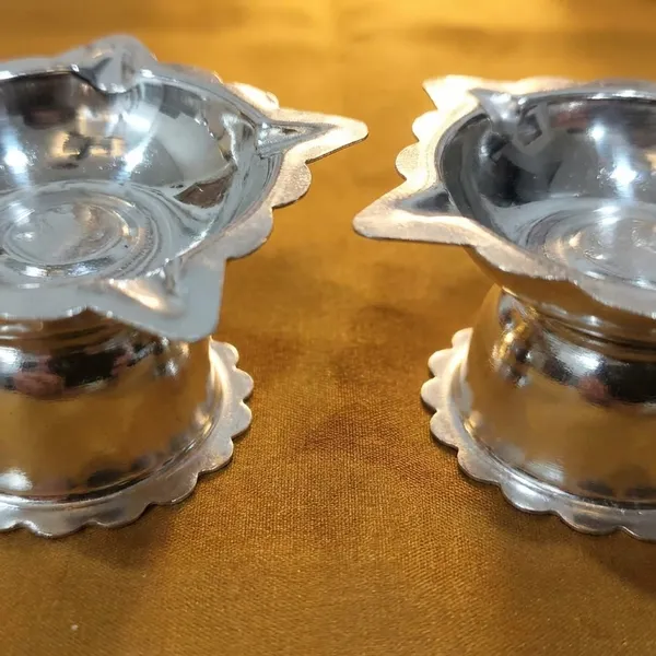 Germen_Silver_Diya_Set_Pack_Of_2_Traditional_Oil_Lamps