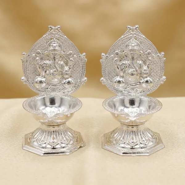 Germen_Silver_Decorative_Silver_Plated_Lakshmi_Diya_Set_With_Stand_Set_Of_2