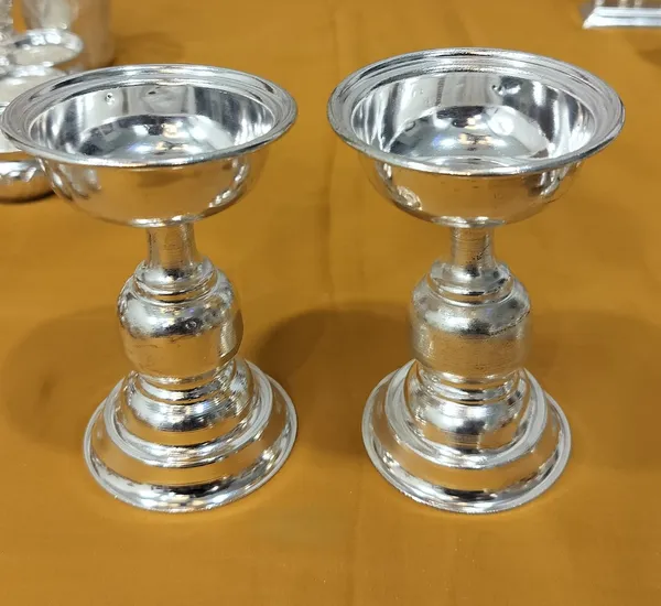 Germen_Silver_Plated_Brass_Decorative_Diya_Lamp_Stand_Set_Of_2