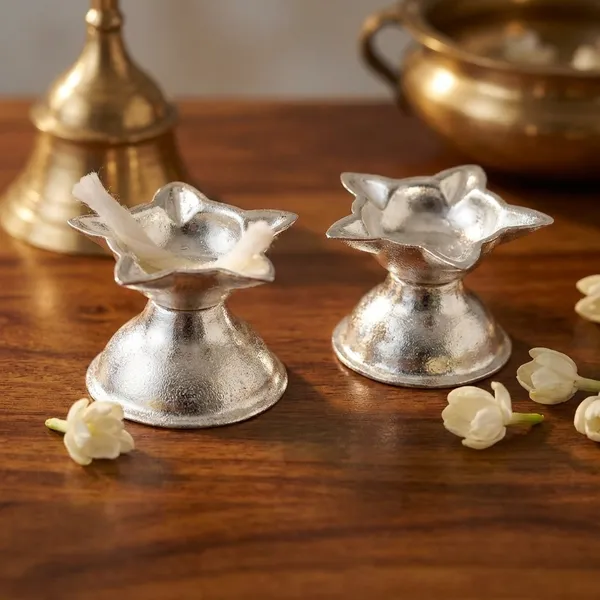 Germen_Silver_Clear_Glass_Star_Shaped_Diya_Set_Of_2