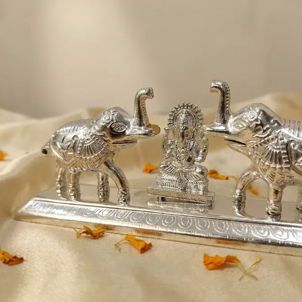 Germen_Silver_Toned_Ganesha_With_Elephants_Showpiece