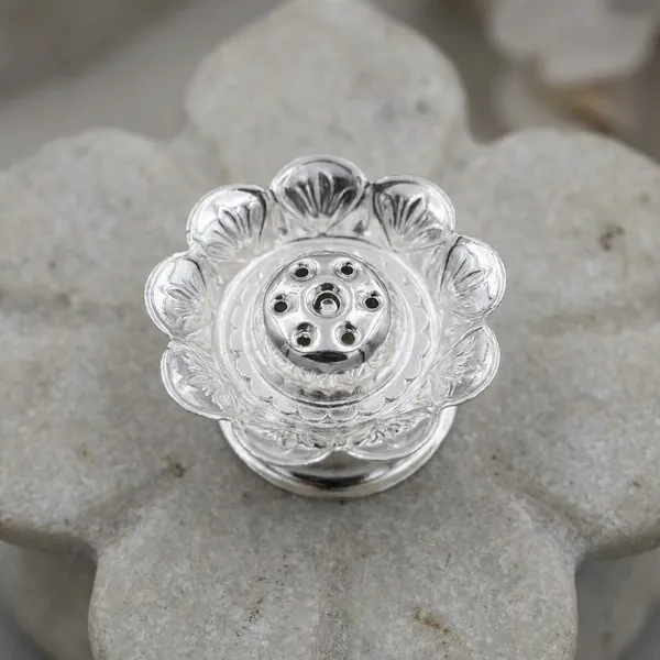Germen_Silver_Flower_Shaped_Ring_For_Women