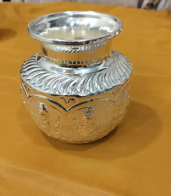 Germen_Silver_Toned_Embossed_Decorative_Kalash_Pot