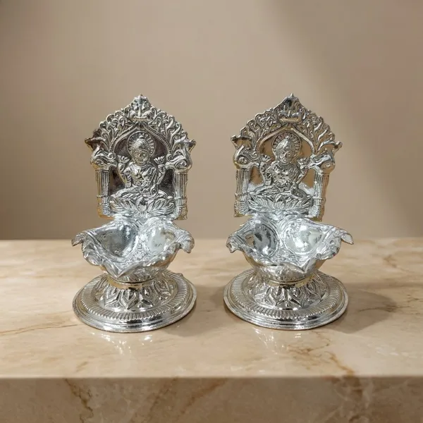 Germen_Silver_Plated_Lakshmi_Ganesha_Idol_Set_With_Decorative_Base