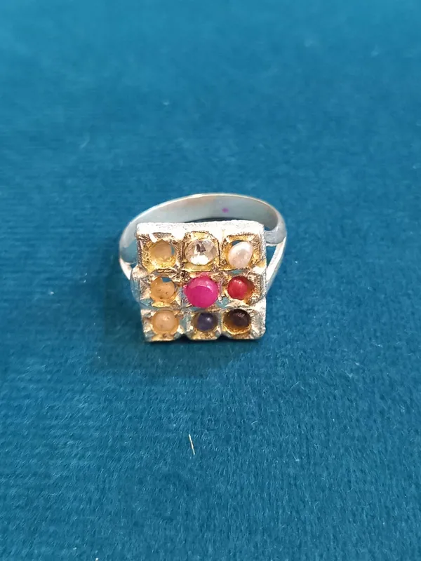 Navratan_Ring_(Navratna_Angoothi)__White_Metal