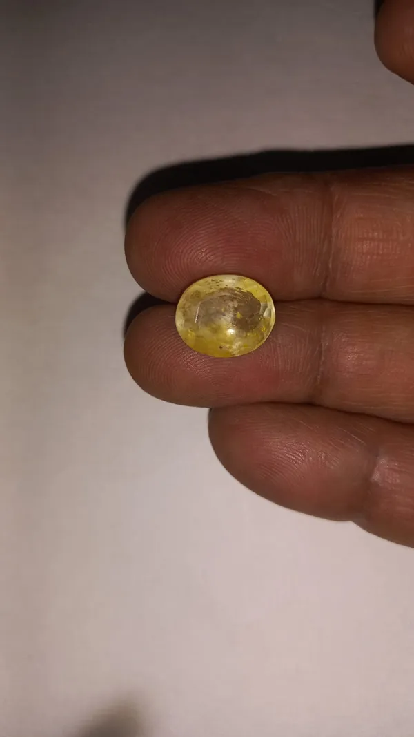 Natural_Yellow_Sapphire_(Pukhraj)__6.50_Carat