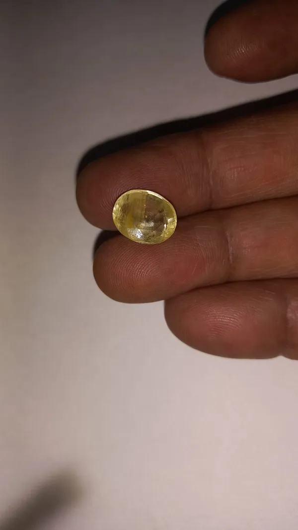 Natural_Created_Yellow_Sapphire_(Pukhraj)__Sava_6_Ratti