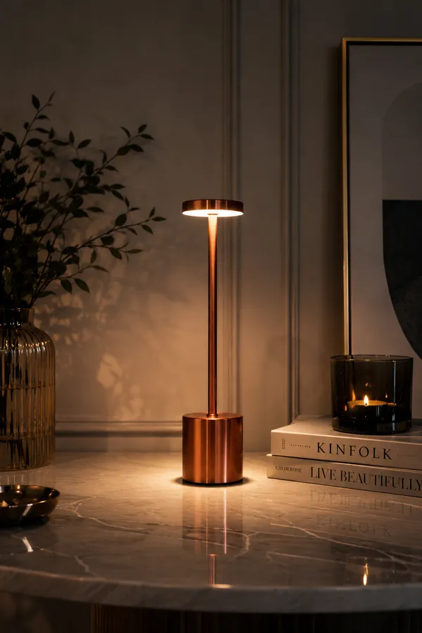Rose_Gold_Egret_Lamp