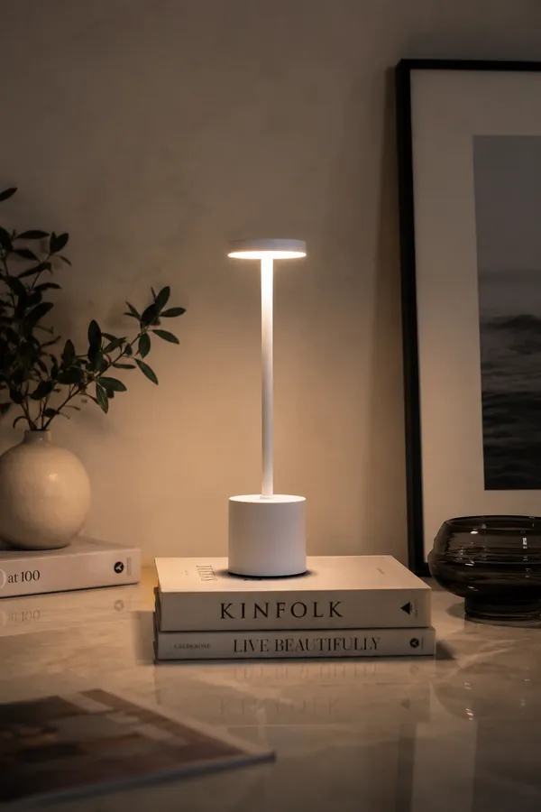 White_Egret_Lamp