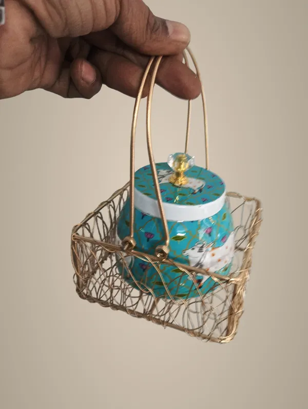 Decorative_Wire_Basket_With_Floral_Printed_Tea/Coffee_Container_Set