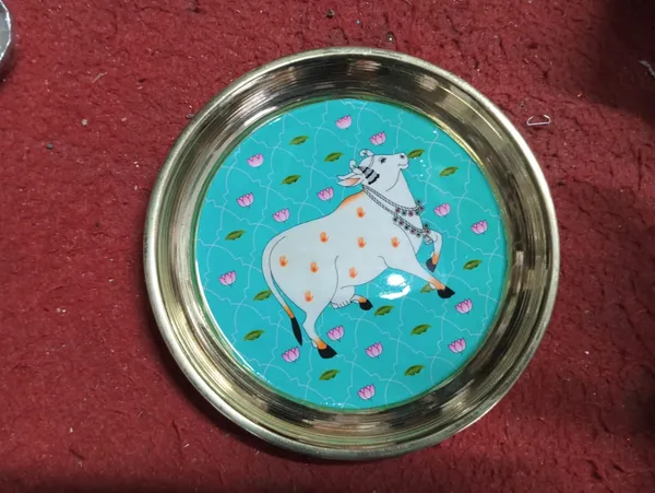Handcrafted_Decorative_Brass_Plate_With_Kamdhenu_Cow_Art
