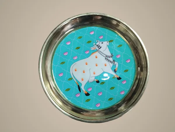 Handcrafted_Decorative_Brass_Plate_With_Kamdhenu_Cow_Art