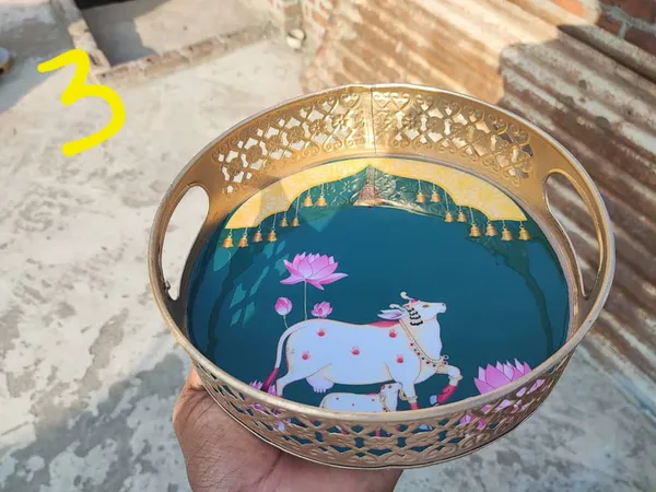 Decorative_Brass_Tray_With_Hand-Painted_Cow_Design