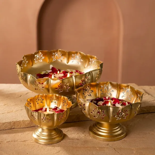 Decorative_Gold_Brass_Lotus_Bowl_Set_With_Floating_Candles_And_Flower_Petals_(Set_Of_3)