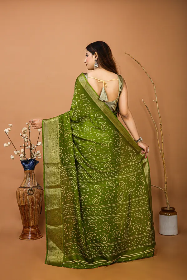 Ragreeti_Lifestyle_Printed_Bandhani_Silk_Blend_Saree,_Woven_Zari_Border,_Bollywood_Style,_Olive_Green