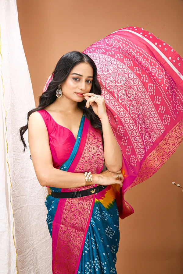 Ragreeti_Lifestyle_Multicolour_Bandhani_Silk_Saree_|_Tie-Dye_Print_with_Woven_Zari_Border_&_Floral_Pallu_(Teal,_Yellow_&_Pink)
